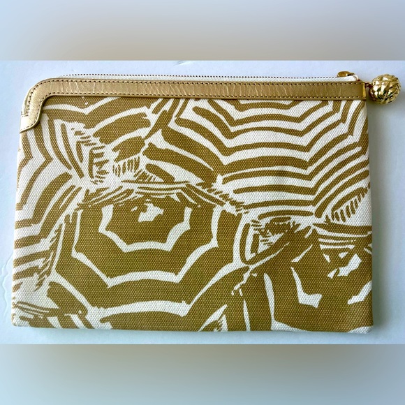 Lilly Pulitzer Gold Metallic "Oh Cabana Boy" Southside
Clutch New Without Tags - Picture 2 of 8